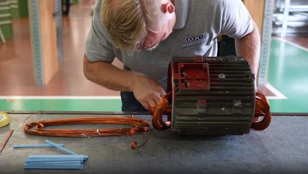 Inserting copper windings during a rewind